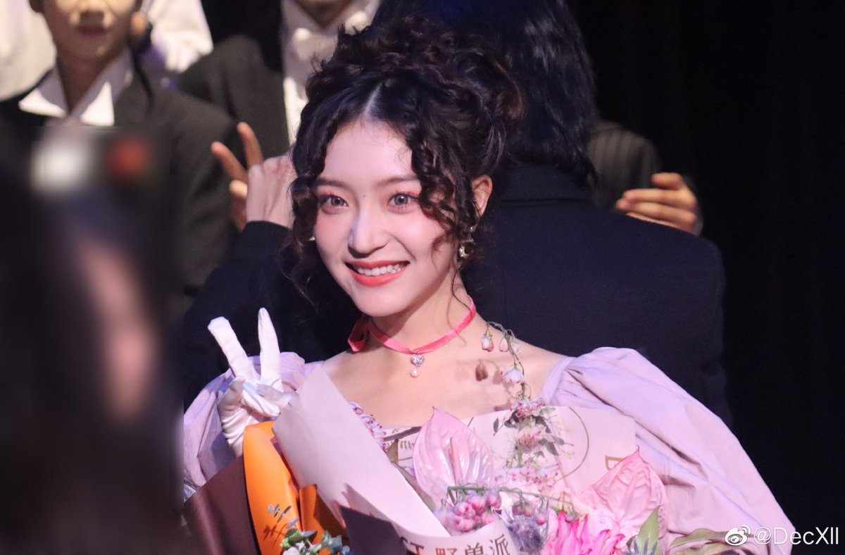xllarchive's tweet photo. 221212 🌸 Weibo Update 

“Goodbye sister Agatha” 

#gnz48 #xieleilei #谢蕾蕾 https://t.co/nbnWsilxrK