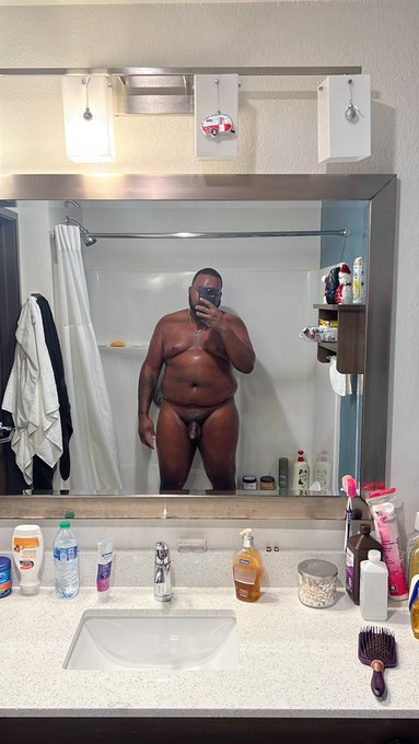 How do we feel about wet dad bods?💦 #chub #bbc #wet #bi #nsfwtwt #shower https://t.co/SySSdoUHQr<a href="/tag/chub"class="tags">#chub</a><a href="/tag/bbc"class="tags">#bbc</a><a href="/tag/wet"class="tags"><span>#wet</span></a><a href="/tag/shower"class="tags"><span>#shower</span></a><a href="/tag/bi"class="tags"><span>#bi</span></a><a href="/tag/nsfwtwt"class="tags"><span>#nsfwtwt</span></a>