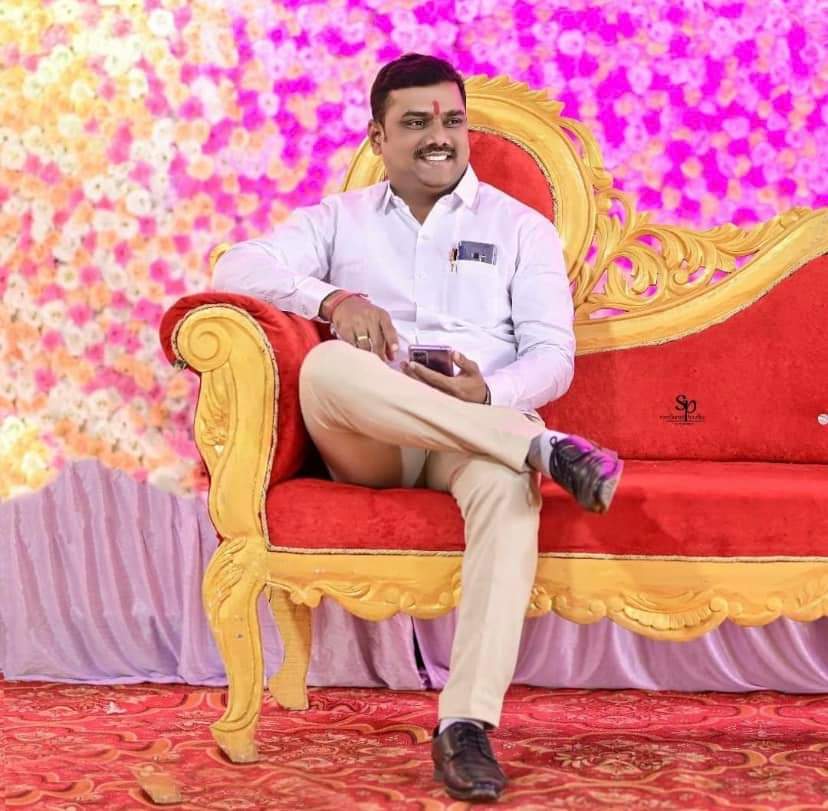 NavalePrakash's tweet photo. सहकारी मित्र दौंड कृषी उत्पन्न बाजार समितीचे मा सभापती माननीय सागर दादा फडके यांना वाढदिवसाच्या हार्दिक हार्दिक शुभेच्छा @sagarphadke10 https://t.co/8yE71HM0it