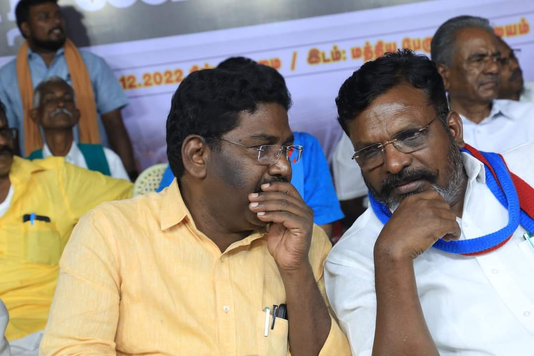 sinthanaivck's tweet photo. நெய்வேலி NLC நிறுவனத்தை கண்டித்து 17அம்ச கோரிக்கையை வலியுறுத்தி தமிழக வாழ்வுரிமை கட்சியின் சார்பில் நடைபெற்ற  ஆர்ப்பாட்டத்தில் எழுச்சித்தமிழர் தலைவர் தொல்.திருமாவளவன் @thirumaofficial அவர்களோடு கலந்துக்கொண்டு கண்டன உரையாற்றினேன்.
#NLC #VCK #geopolitics https://t.co/JjDZymiRoX