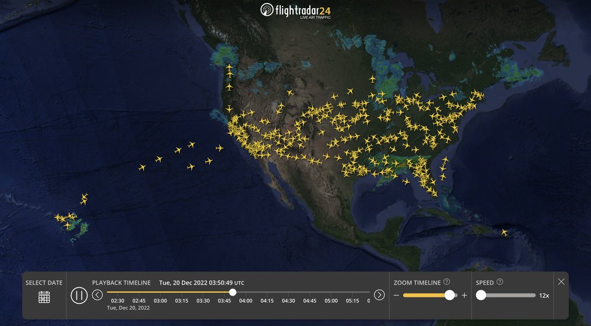 flightradar24's tweet image. Southwest had 440 flights in the air at the same time last week, compared to 38 right now.