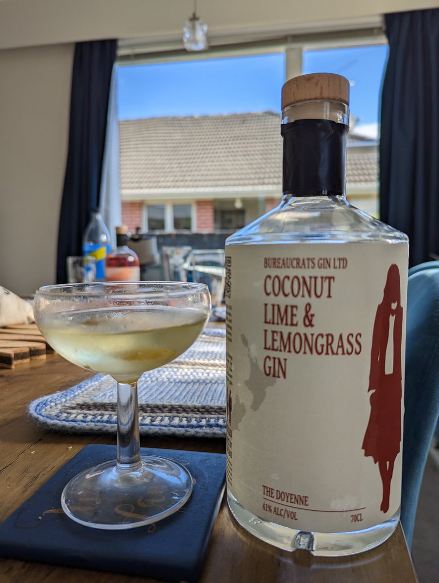 ElixirLibris's tweet photo. My little tribute upon finishing @freyamarske's A Restless Truth — A Doyenne Martini. A classic cocktail with a spicy Bureaucrats Gin twist. https://t.co/f0sLvyTNYt