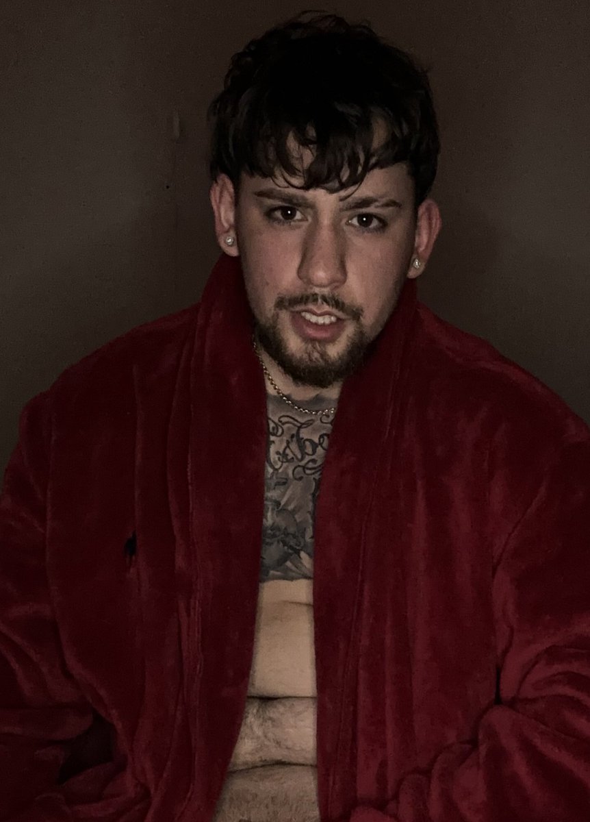 SDeep713's tweet photo. Got a surprise under this robe for you🎁 https://t.co/uLxH0BfWxH