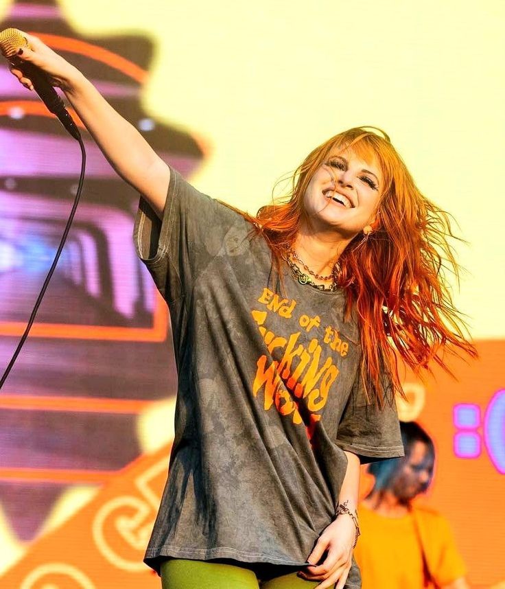  to frontwoman, Happy birthday Hayley Williams          