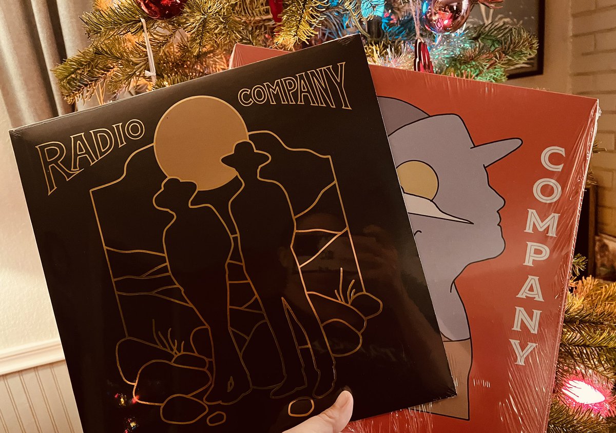 SaltBurnRepeat1's tweet photo. Santa knew I needed more @radiocomusic in my life.
Vinyl = happiness
FYI- the gold is foil & simply beautiful
#music #RadioCompany #yesplease #quarterto https://t.co/MQllz2j3Z6