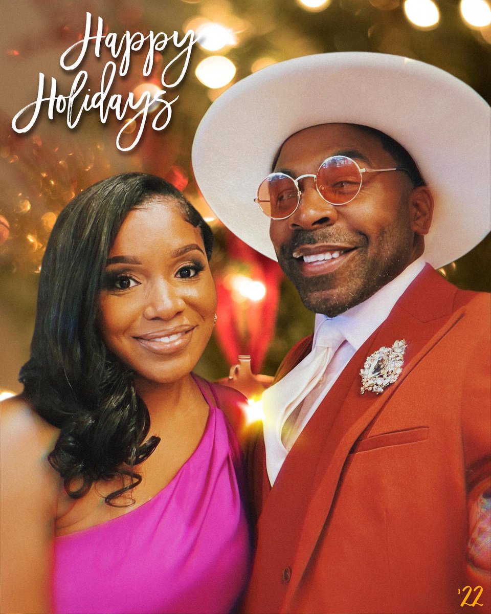 nowthatsMAJOR's tweet photo. HOLIDAY LOVE for all… reflecting on this night (3yrs ago) when she said YES. 💍 Marriage, Oh Marriage, what a beautifully peculiar adventure. #BuildingAndGrowing by the day. 🙏🏾😩💪🏾
.
.
Salute to ALL marriages and God-centered relationships… We got this!!! #DOntquIT https://t.co/7qSm82iBfY