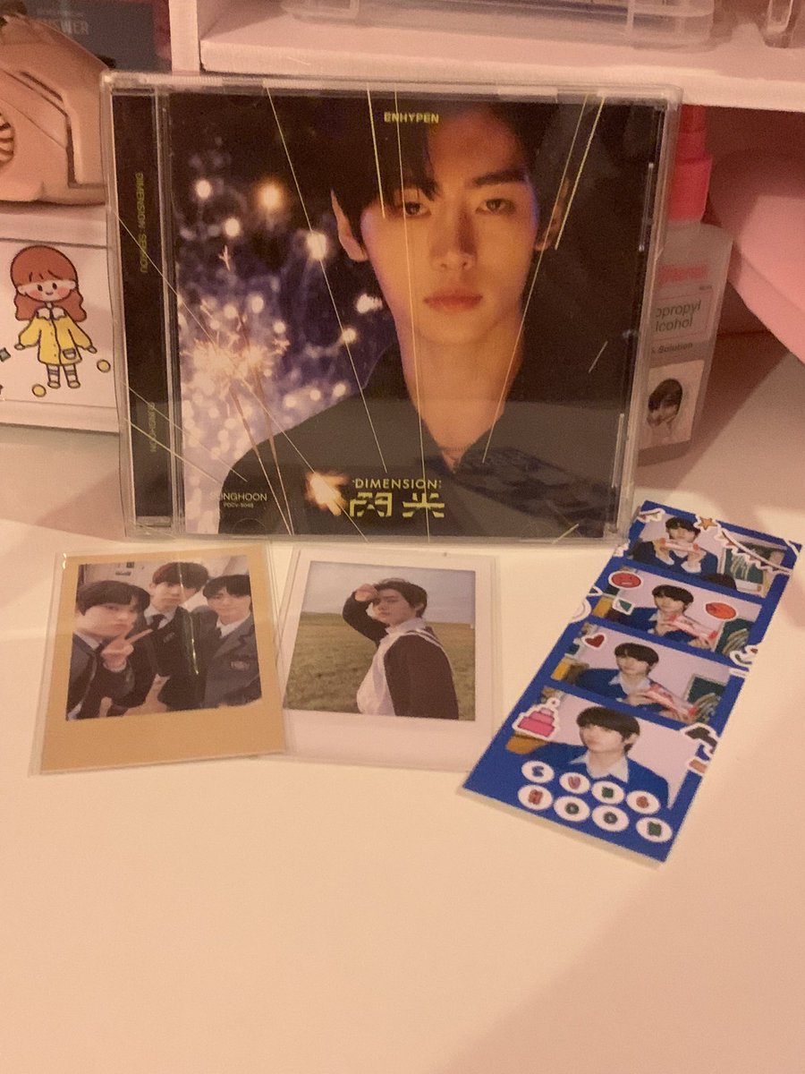 selyvr_'s tweet photo. . . . ๐ โ #xiaMailzs
๐ฒ from @fluffikoo โข #fluffiproofs
โ Hello! Sunghoon D;S arrived safely ! Did not expect that thereโs official pola of sunghoon TOT Thank you so much for ur Give away ^__^ https://t.co/kuIhzmPVlD