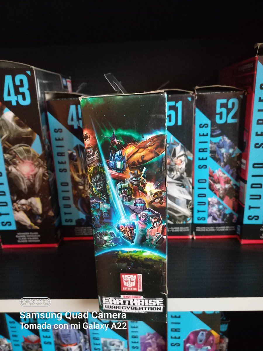 NovaPrimeGFX's tweet photo. Un poco tarde, pero que les trago santa jeje 

#autobots #transformers https://t.co/9DNnGhySjZ