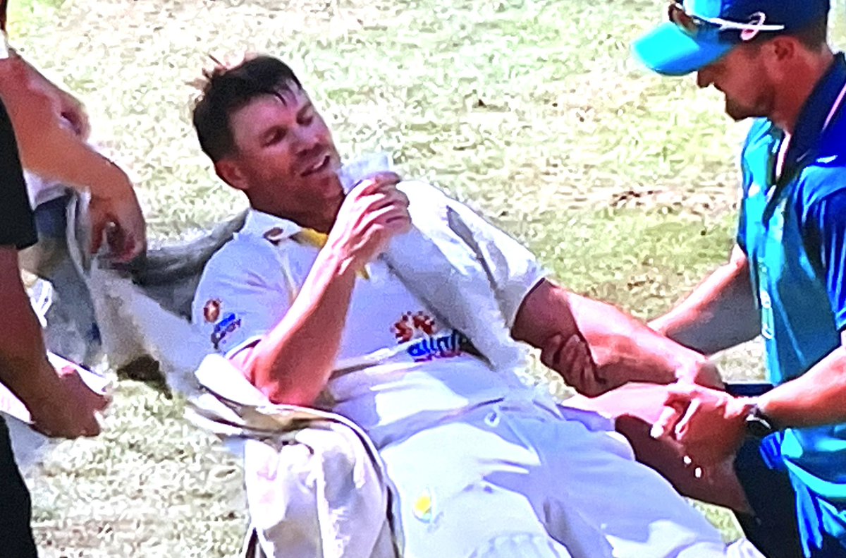 AF_Hell's tweet photo. Who hasn’t felt like this while watching the Boxing Day test  #AUSvSA #AUSvsSA #BoxingDayTestMatch #BoxingDay https://t.co/ftgRzjPc4E