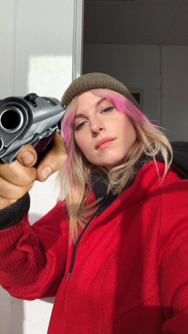 Greet hayley williams a happy birthday or else 