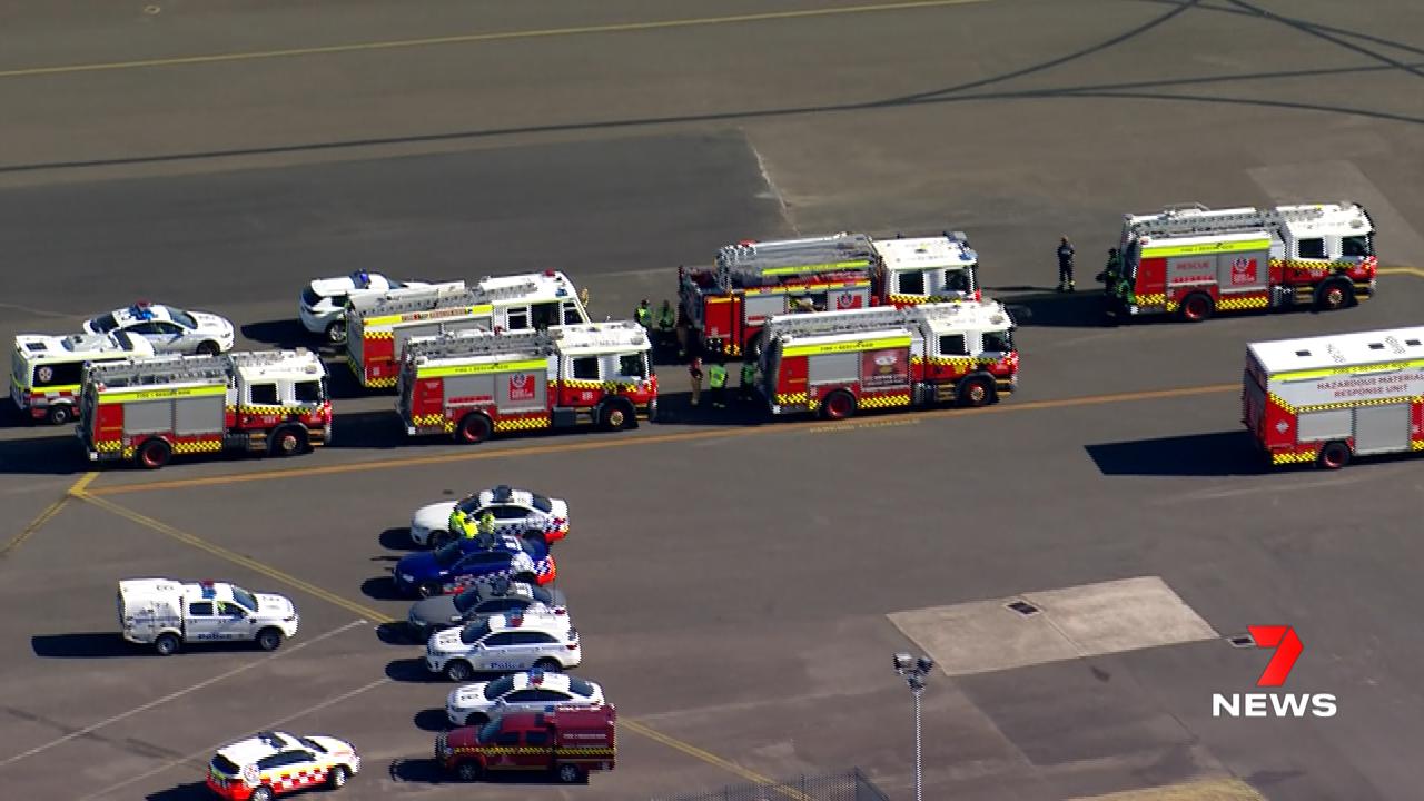 7NEWS Sydney on Twitter "A plane is about to make an emergency landing