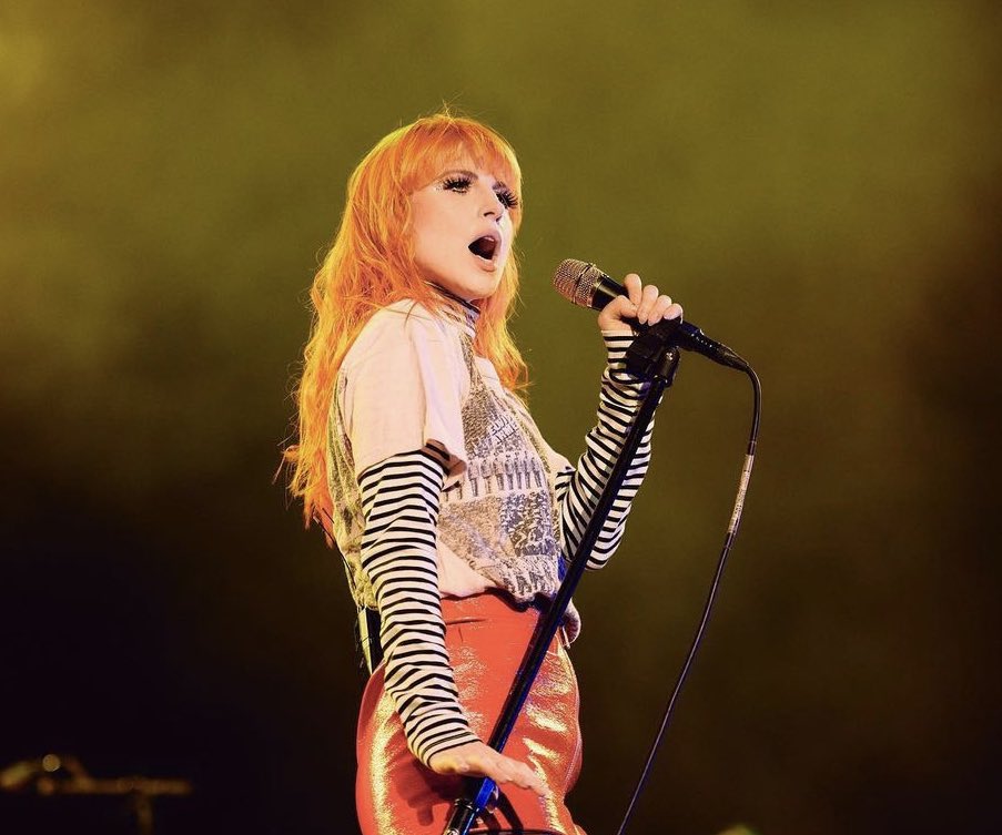 HAPPY BIRTHDAY HAYLEY WILLIAMS THE ACTUAL LOVE OF MY LIFE 