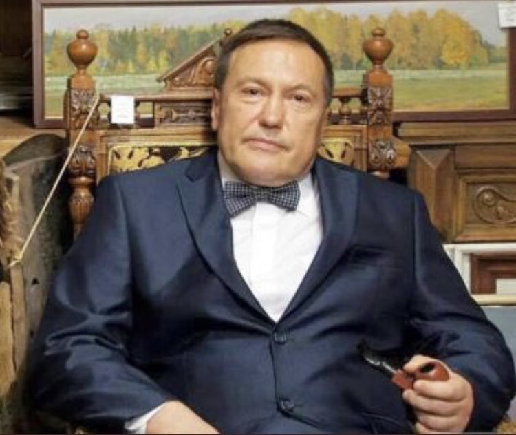 Resonant_News's tweet photo. 🇷🇺 #Russian MP and one of the richest Russian Oligarchs #PavelAntonov died after falling from a hotel in Odisha, India.

His friend Vladimir Bidenov had died two days back in the same hotel.

Pavel was a known critic of the Russian military operation in #Ukraine. https://t.co/QN1CYPdL99