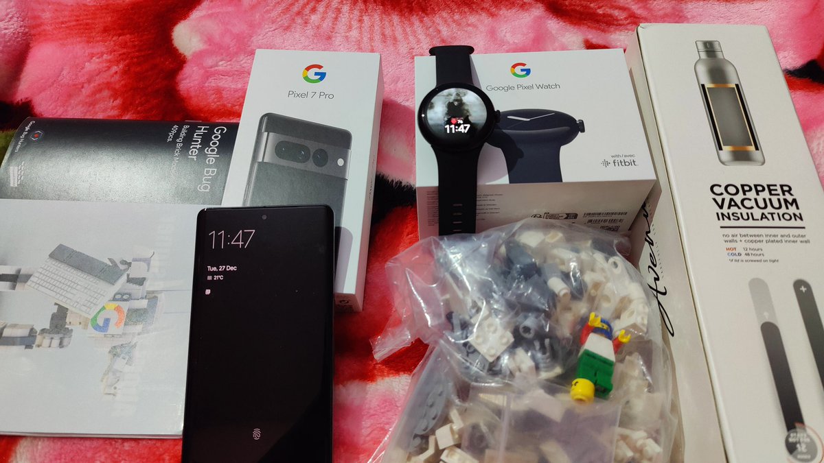 Thank you <a href="/GoogleVRP/">Google VRP (Google Bug Hunters)</a> for the awesome gifts🤩
#BugBounty
