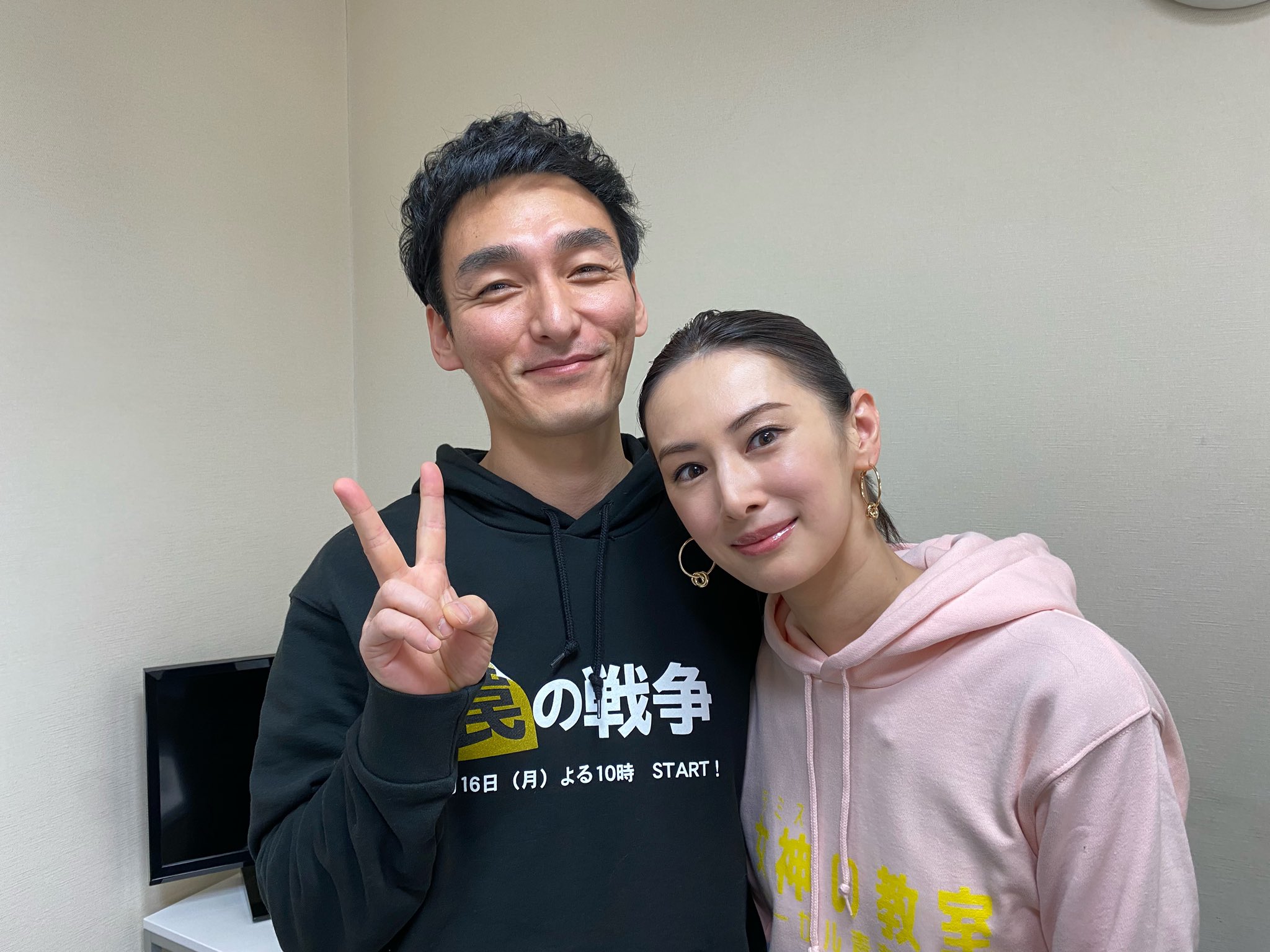 Fk9xiRIaUAI78As?format=jpg&name=orig