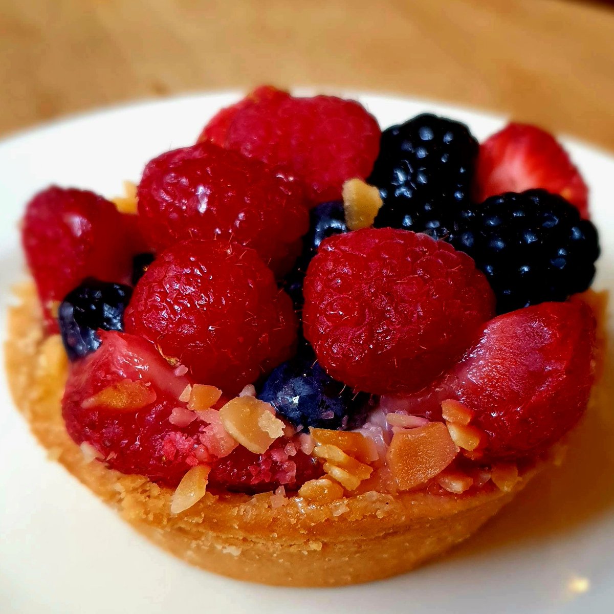 dilanejake's tweet photo. @AnaelBane @xuemeowng Nmms, Anael, sus postres son lo más delicioso y diabético de este mundo https://t.co/C8Z1h4UBPm