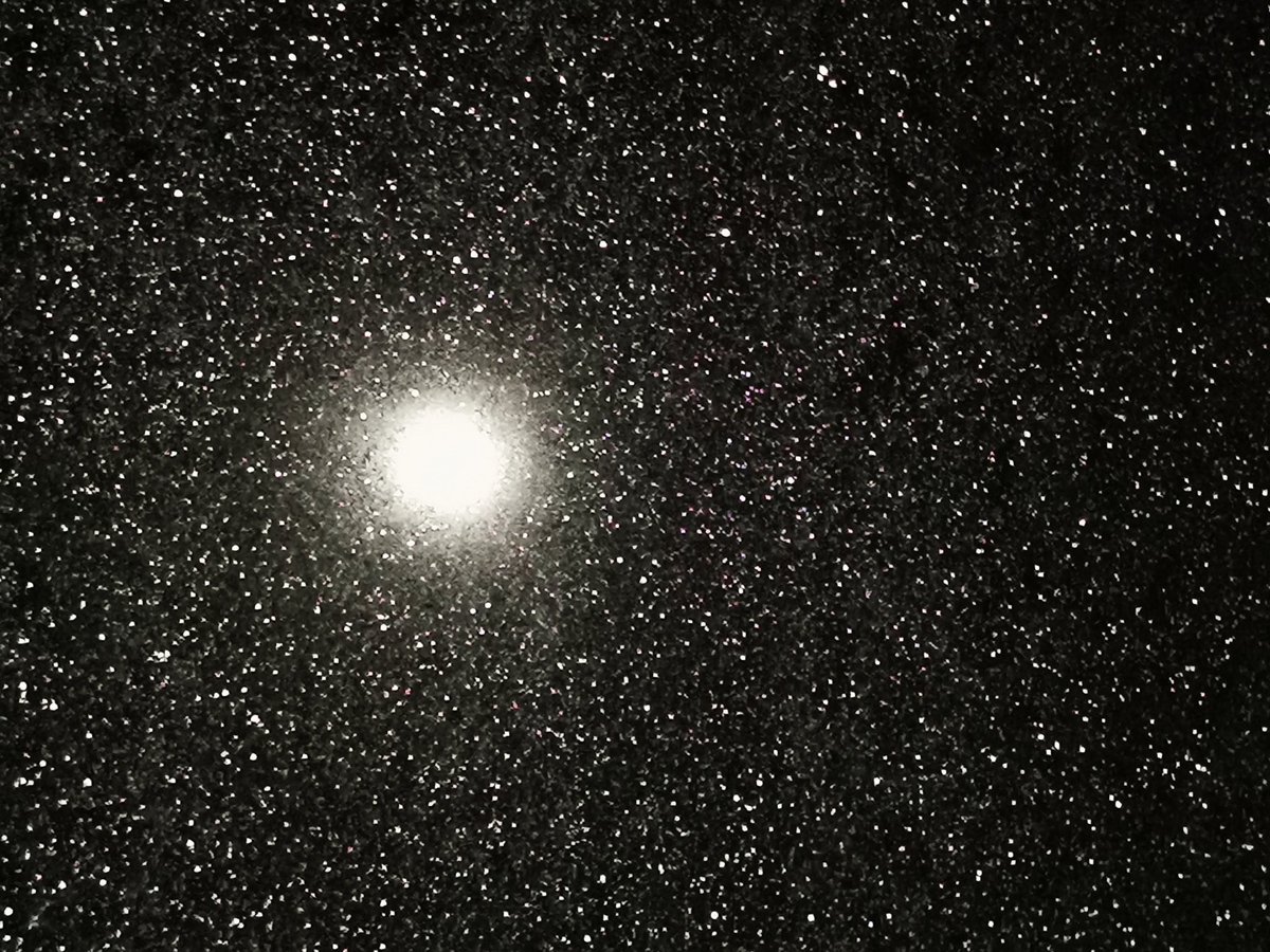 @DailyPicTheme2 Today's Daily Picture Theme is 'Radiant'

The moon shining through the ice crystal-covered skylight ❄️🌝❄️

#blackandwhitephotography #blackandwhitephoto #BandW
#blackandwhite #MomentsShots