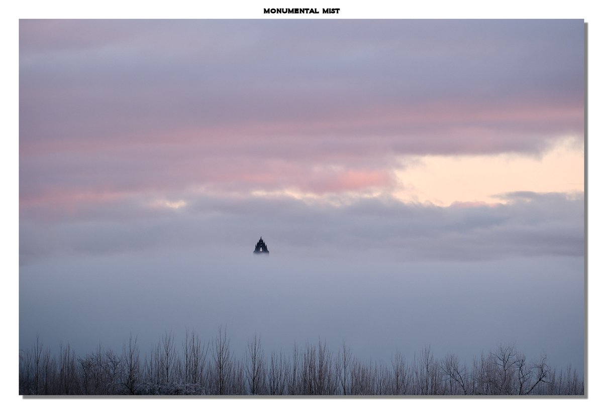 Another couple of images caught where the crown of the National Wallace Monument was poking through the mist. #stormhour #wallacemonument