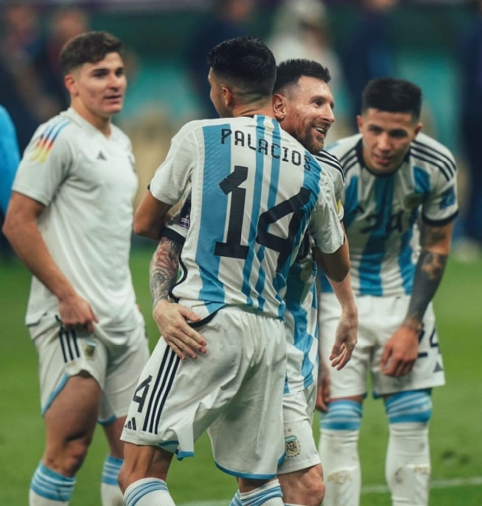 Para hacer un cuadro y colgar en Casa River, la pensión del club.