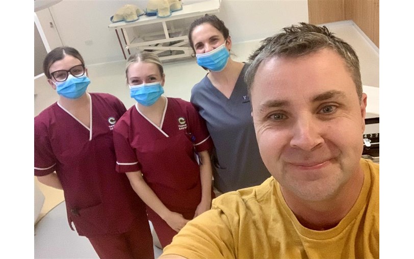 mary_annastle's tweet photo. 📻 Listen again on @BBCRadioStoke as @LeeBlakeman interviews @MartinTideswell about his epic fund-raising mission for @ClatterbridgeCC. Walking a mile a day during radiotherapy. He really is amazing! 🔗 Listen here at 2hrs 8mins https://t.co/vY4LP4QlMD https://t.co/uIVU5XN8fb
