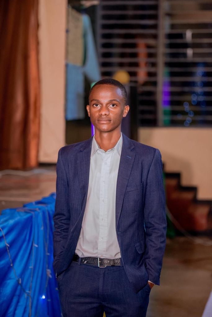 "Songa y'ayisumbuye"

Mu bizami bisoza amashuri yisumbuye, umuseminari Gwiza Ngamije Nesta wiga PCB yabaye uwa mbere mu gihugu.