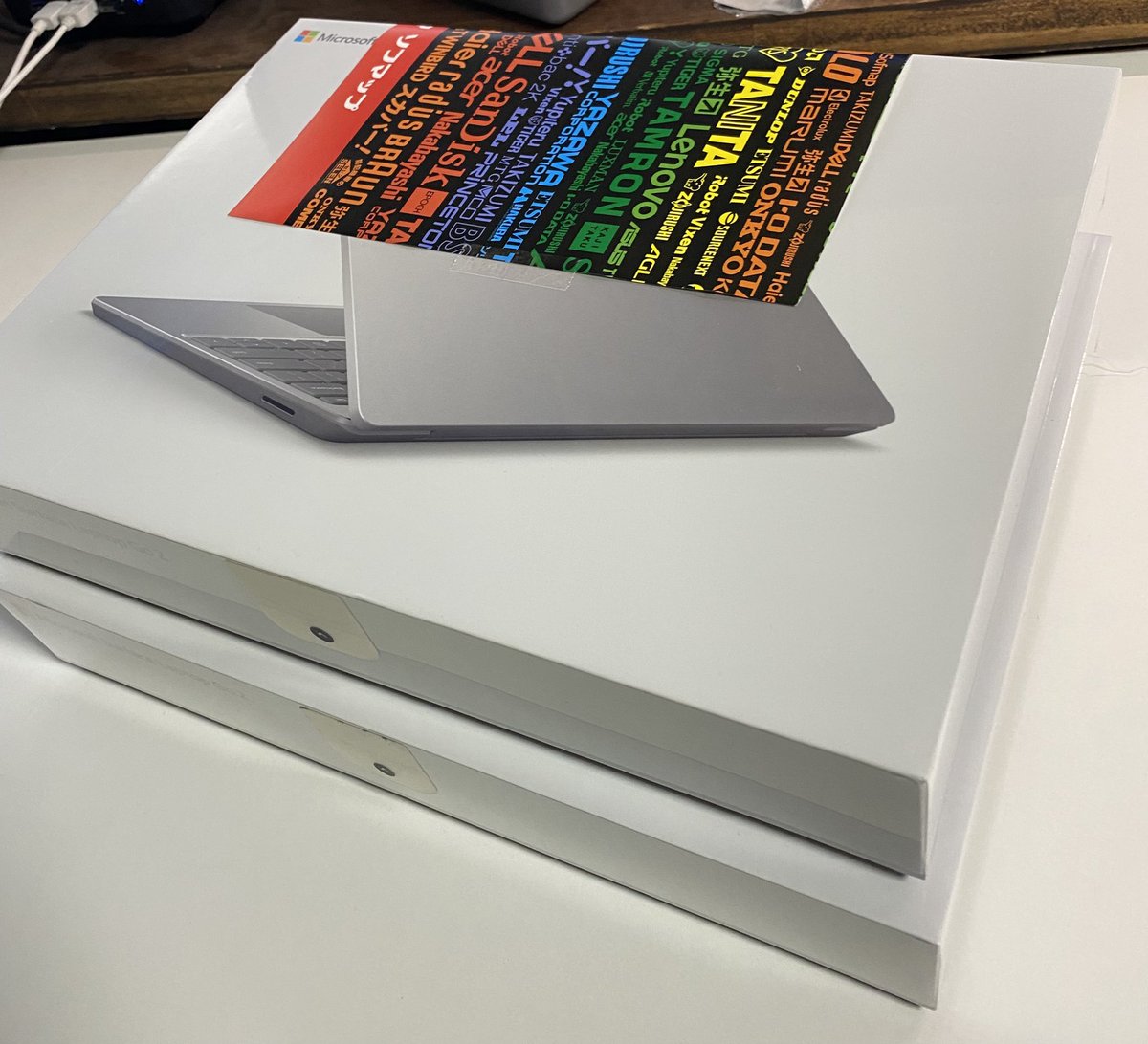 shojiarakawa's tweet photo. スタッフにプレゼント🎁
#micorosoft
#surface https://t.co/cNZMXV1vzG