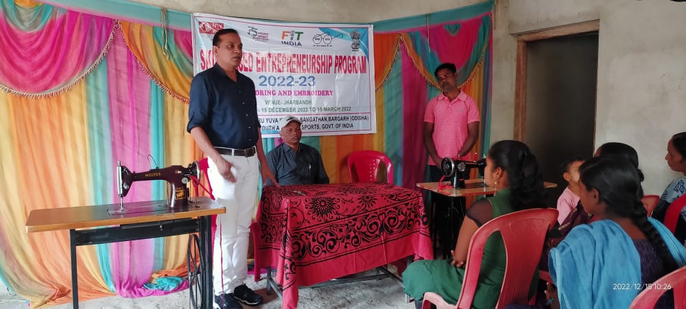 MYBharatHQ's tweet image. Nehru Yuva Kendra Bargarh (@YuvaBargarh) inaugurated the &quot;Tailoring and Embroidery Training Camp&quot; under the Skill-Based Entrepreneurship Program at Block Jharbandh.

#SkillbasedProgram #Enterpreneurship #Training #NYKSvolunteers