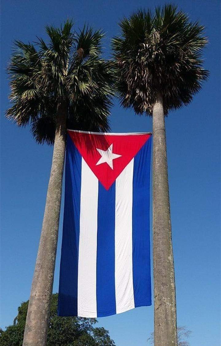 Nuestro pueblo sigue en marcha, está de pie y decidido a cualquier cosa por defender nuestra soberanía, con la convicción indisoluble que no hay alternativa.