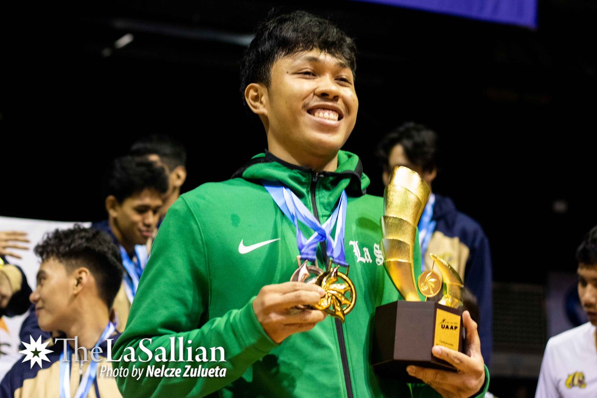 TheLaSallian's tweet photo. SPORTS: DLSU Green Jin Einz Aricayos secured the #UAAPSeason85 Taekwondo Kyouragi Championships Rookie of the Year award after the last day of the tournament earlier tonight, December 15, at the ADMU Blue Eagle Gym. #TLSUAAP85 https://t.co/nyNwf1Sv8g