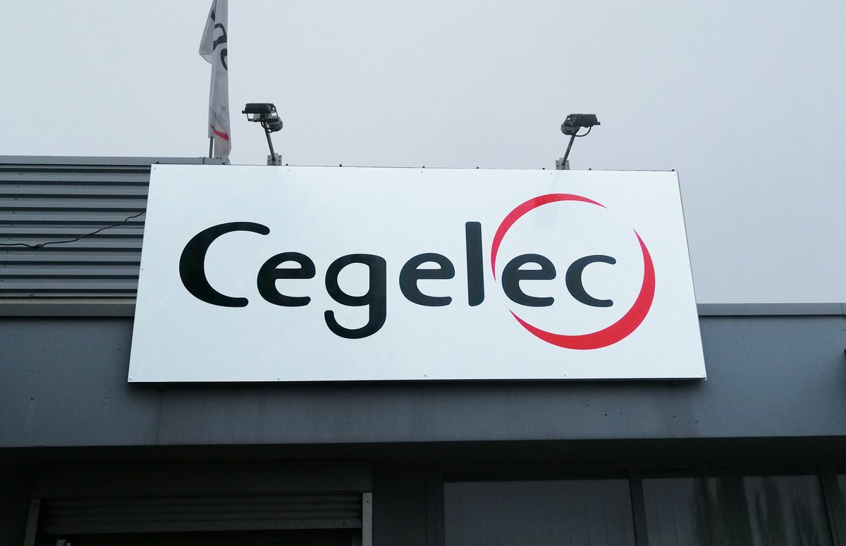 FleuryEnseignes's tweet image. Après le marquage de son véhicule, @Cegelec nous a à nouveau fait confiance pour la réalisation de son enseigne et de sa signalétique

#realisation #fleuryenseignes #pose #adhesif #impressionnumerique