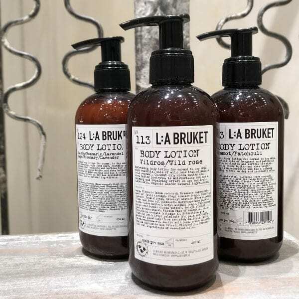 BEAMS_JP's tweet photo. ゆっくり過ごしたい日におすすめのアイテム🌙
〈L:A BRUKET〉#ボディローション
ユニセックスに楽しめる、香りとテクスチャーです。
🔗https://t.co/1x9TwCcIFo
#labruket
#internationalgallerybeams
#beams https://t.co/yUnKjjFlsf