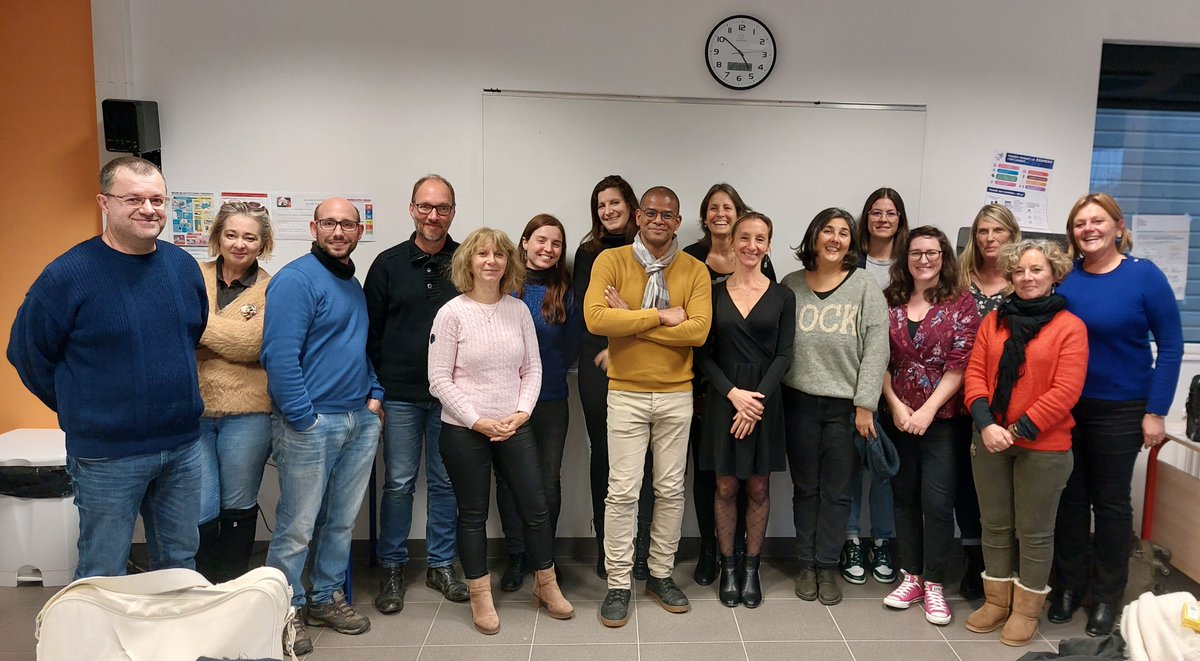 Cette semaine, 16 membres du personnel ont suivi la formation PSSM (Premiers Secours en Santé Mentale)
Un grand merci à eux pour leur implication dans ce projet, parce que la santé mentale c'est l'affaire de tous, c'est un enjeu sociétal et surtout une responsabilité collective !