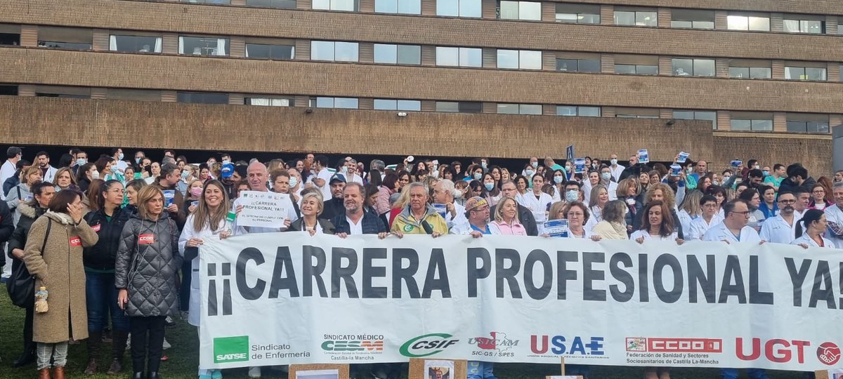 SATSE_CLM's tweet photo. Seguimos reclamando la reanudación de la carrera profesional, hoy con una huelga parcial y concentraciones de protesta en todos los centros del Sescam #CarreraProfesionalYa https://t.co/Pzspz8gaLm