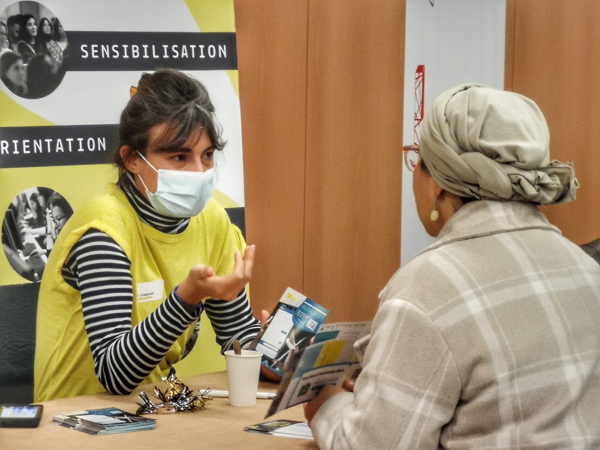BuildeusesLyon's tweet photo. .@SocialBuilder est à #Lyon !
😃 Laissez-vous inspirer par les témoignages.
🤔 Venez trouver les réponses à vos interrogations.
🤩 Accompagnement, formation, reconversion, conseils... #osezlatech ✨
➡️ https://t.co/dIOaOzuEQP
#numérique #digital #Buildeuseslyon #cybersécurité https://t.co/qwtN1sVGyu