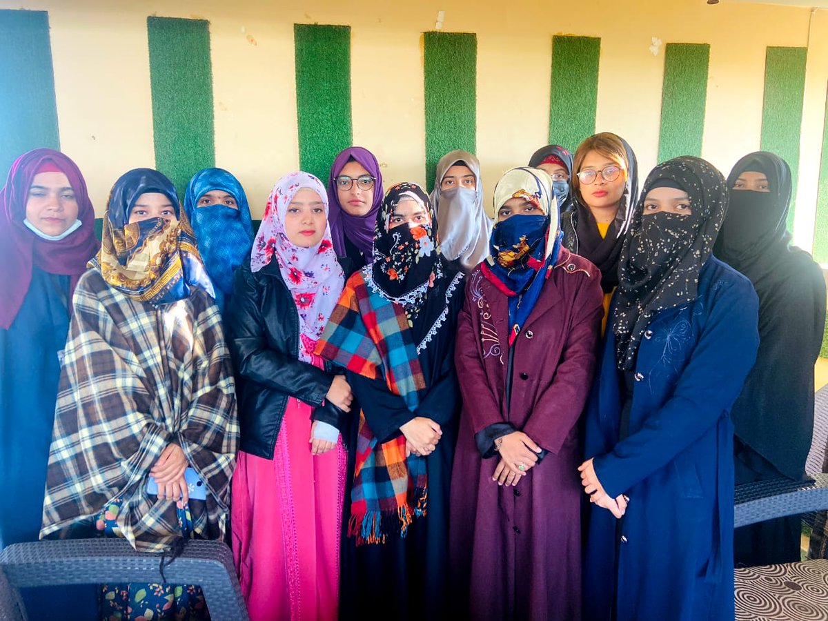 Seekers_Sisters's tweet photo. Executive Team of Seekers Islamic Society (Sister's).
#SeekersIslamicSociety #SIS_MUL
@minhajseekers @seekers_sisters @OfficialMUL https://t.co/GMQ5ALFOyP