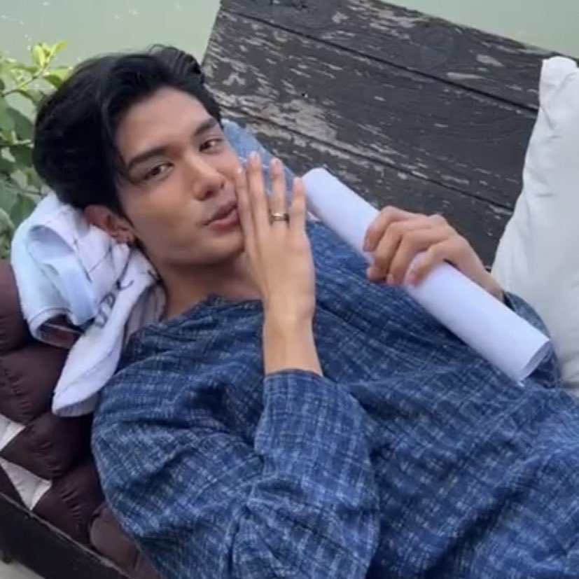 nellwethyo's tweet image. "อย่าเล่นกับเจมส์ศุ" #อนลQ18กันแดดก็เอาไม่อยู่