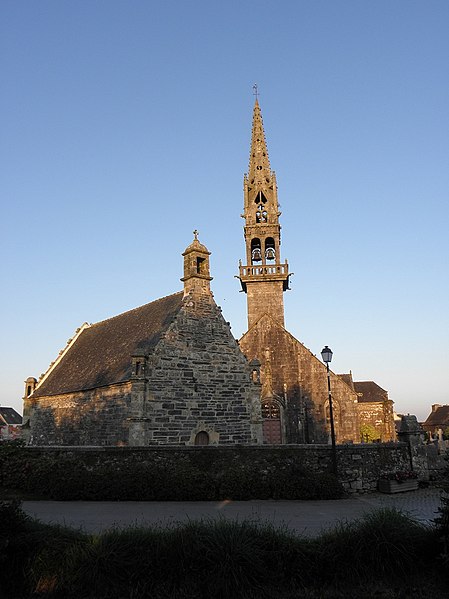 MonumentumFr's tweet photo. Eglise Saint-Pierre à #Ploudiry (#Finistère) L'ossuaire, daté de 1635, a été ruiné en 1700, reconstruit en 1713, puis déplacé et rebâti à l'identique en 1731. Une église du XVIe siècle a certainement existé, m...
Suite 👉 https://t.co/HF1qLrhWll
#Patrimoine #MonumentHistorique https://t.co/bbTraUZBQW