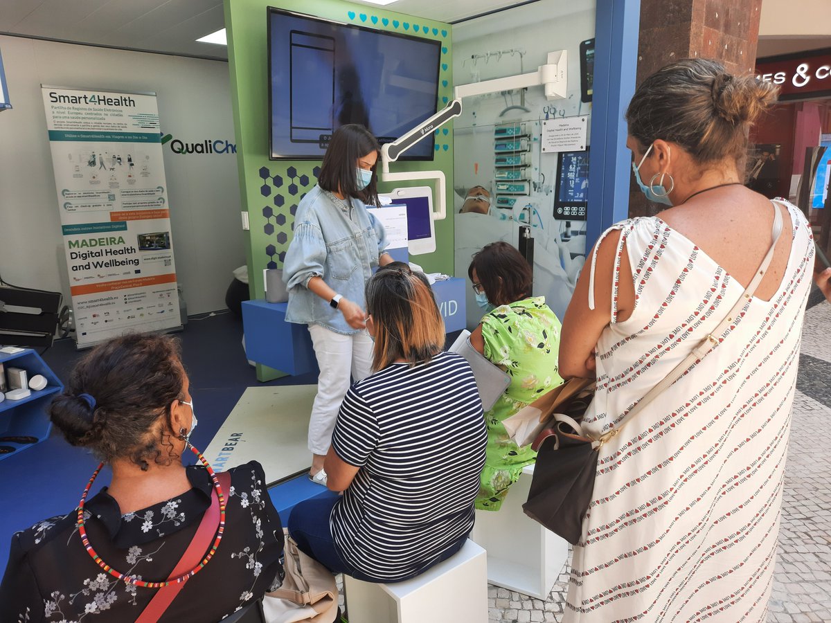 PT: Cidadãos do “Centro Comunitário Madalena do Mar” visitam o stand Madeira Digital Health &amp; Wellbeing.
EN: Citizens from the “Madalena do Mar” Community Centre in Madeira visit the stand.
📅 30/07/2021
#digitmadeira #smartbear #smart4health #icu4covid #digitalhealth #wellbeing