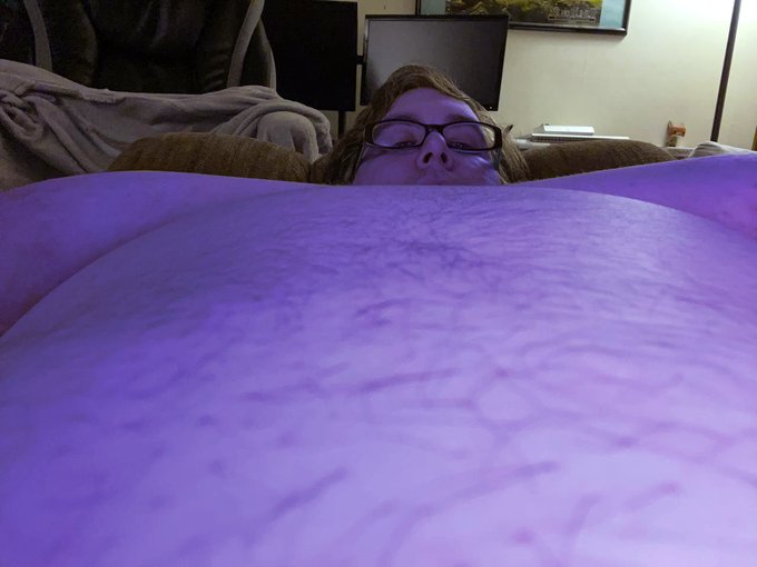 I'm feeling a bit blue and bloated *blushes* help..?? https://t.co/0XTXldkm9k<a href="/tag/letsgrow"class="tags"><span>#letsgrow</span></a>