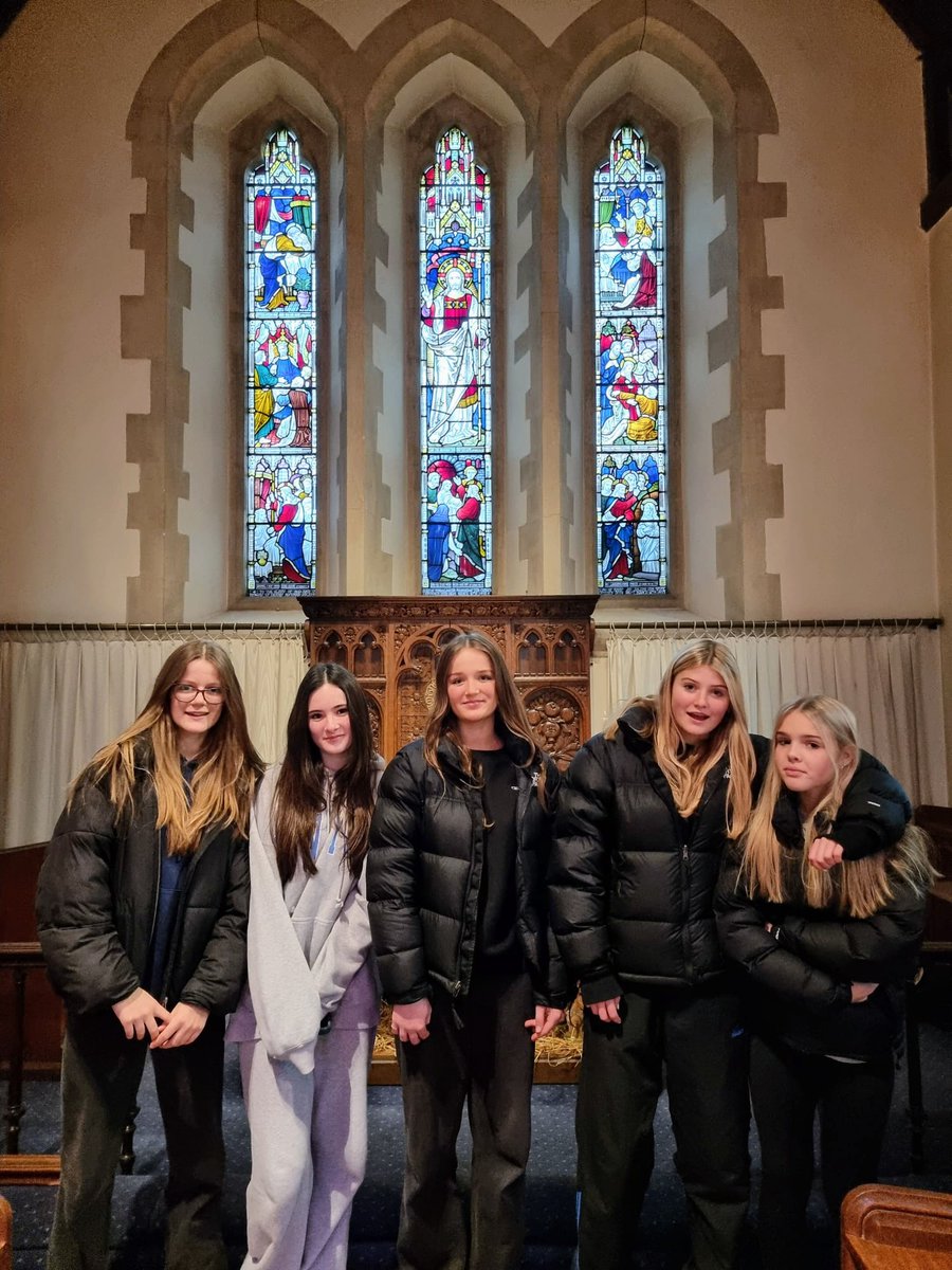 Frensham Heights PRE tweet media