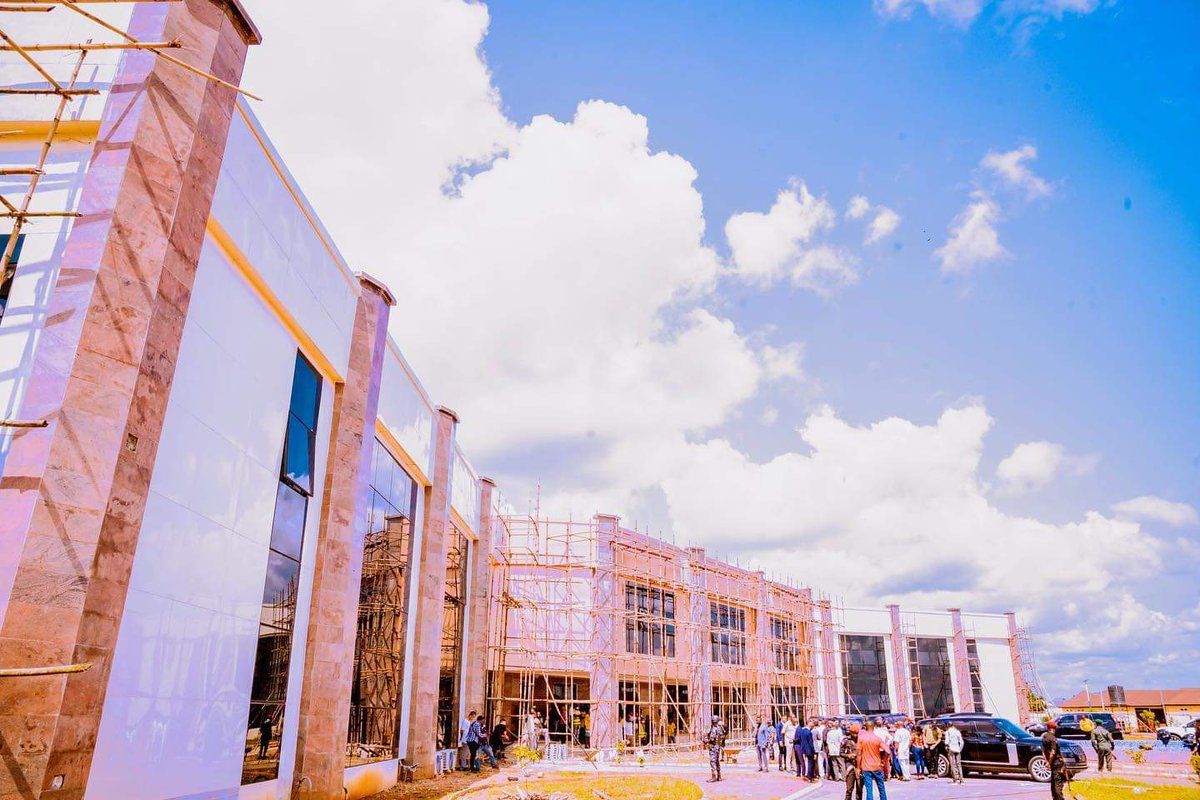 PDP_NEWMEDIA's tweet photo. Advanced Diagnostic Medical Centre, Mother and Child Hospital, Owa-Alero in Ika North-East Local Government Area. Okowa Legacy Project. 
#DeltaIsGreatWithOkowa 
#OkowaLegacyProject https://t.co/QIw8m8NvwX