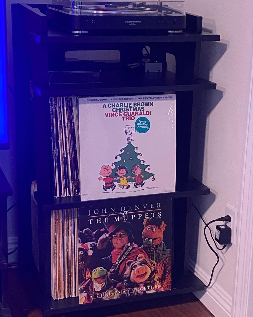 larynx_lynx's tweet photo. This is how we roll on the holidays. 45s, LPs, and unabashed nostalgia. #GenX #BandAid #yulebeswellyulebegreat #muppetchristmas #thatswhatchristmasisallaboutcharliebrown https://t.co/ocRdAWmcAY