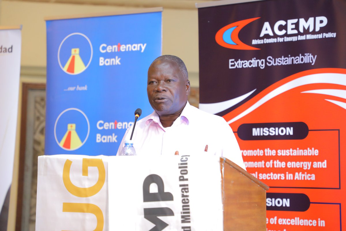 davemagnificent's tweet photo. Happening Now: Padde Engidoh - Chairperson UGSAM Eastern Region, who are the hosts, welcomes the community of Miners and Artisans.
#ASMQ22
@PLEXII_UG @ACEMP_UG @The_Mkutano https://t.co/YunLRnZinV