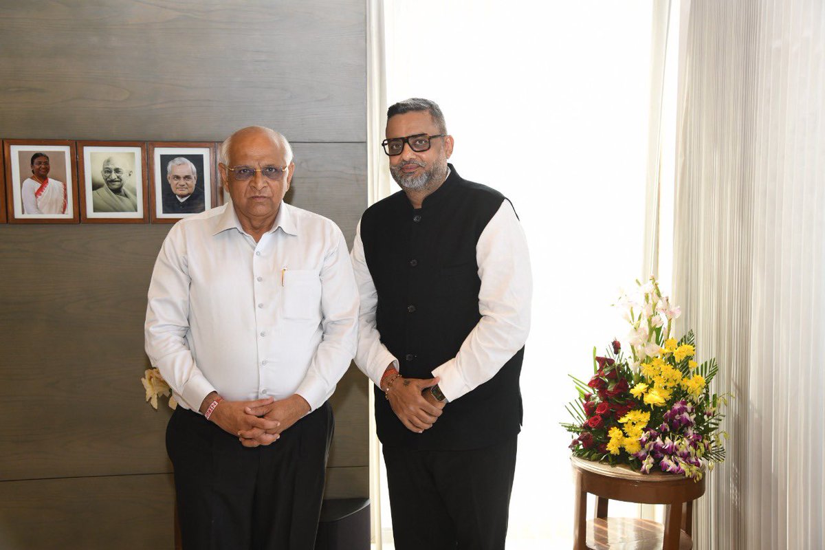 HemanNamo's tweet photo. Got an opportunity to congratulate @Bhupendrapbjp 

One of the double engine. Hope to meet the front engine too. 🥰😊 https://t.co/xen7Xj4goy