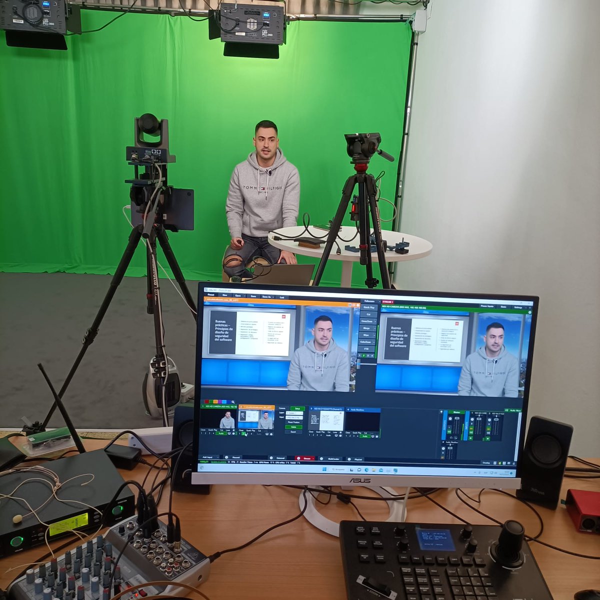 HETEL FP (@hetelfp) on Twitter photo Eskerrik asko Ioritz Urrestarazu eta <a href="/lks_next/">LKS Next</a> ! Muy interesante la charla de introducción a la  ciberseguridad que se ha impartido en directo desde @MaristakDurango al alumnado de Informática. Abantean! You tuben ikusgai youtube.com/@hetelfp-lanbi… #iktgaitasunak #competenciasTIC Eskerrik asko Ioritz Urrestarazu eta <a href="/lks_next/">LKS Next</a> ! Muy interesante la charla de introducción a la  ciberseguridad que se ha impartido en directo desde @MaristakDurango al alumnado de Informática. Abantean! You tuben ikusgai youtube.com/@hetelfp-lanbi… #iktgaitasunak #competenciasTIC