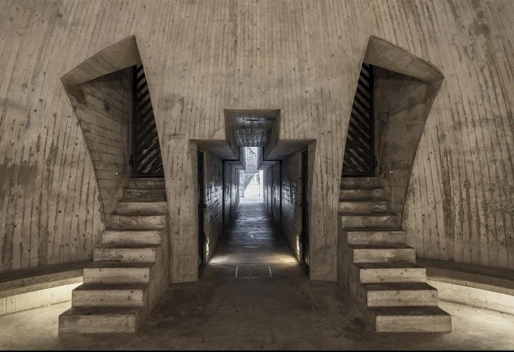 EugeneFranken's tweet photo. Koester brutalistische gebouwen omdat... https://t.co/v8jVSdnVBS https://t.co/17TN68Zjh1