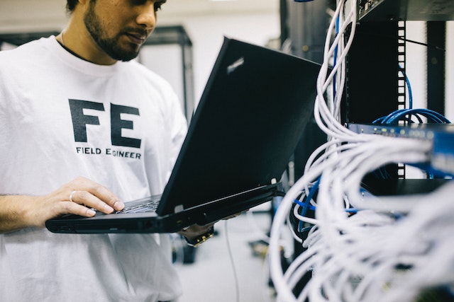 pythonfactory's tweet photo. Network Engineer: Skills and Responsibilities⇒https://t.co/kAu7qxNvDQ
⇓
#networkengineer #itexperts #networkinfrastrcutre #networkdata #technicalassistance #isstaff #networkengineerjob #engineers #tech #coding #programming #techblog #pythonfactory https://t.co/tXJXgzd5u8