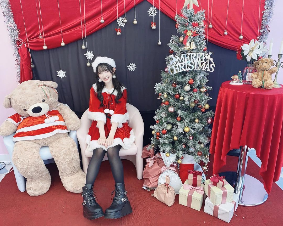 TokisenInsta's tweet photo. https://t.co/2B8fDoV7vx
菅田愛貴のインスタが更新されました。(自動投稿)
#超ときめき宣伝部
.🎅🏻 𝐌𝐞𝐫𝐫𝐲 𝐂𝐡𝐫𝐢𝐬𝐭𝐦𝐚𝐬 🎄
サンタさんからのプレゼント 何が欲しい?🎁
.
#akisudagram
#菅田...
2022/12/14 18:52 https://t.co/K8L59p17a4
