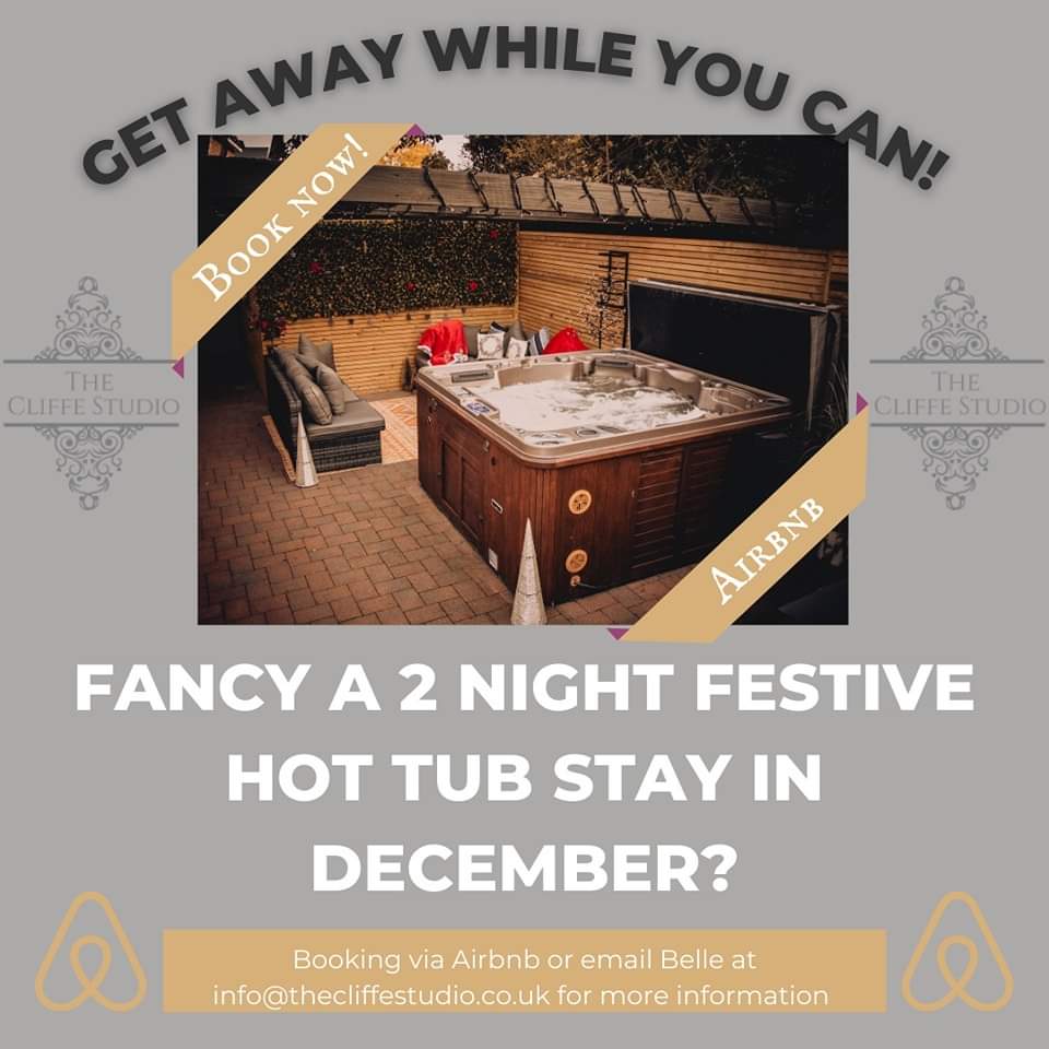 CliffeStudio's tweet photo. Get Cosy this December, with exclusive luxury stays still available at The Cliffe Studio. Did we mention the hot tub? 😉
 Booking made simpler via our Airbnb link in our bio.
https://t.co/vY0TrDroK7

 #celebstay #cosychristmas #decemberstay #decembergetaway #christmas #airbnb https://t.co/Gt4MfVnc9C