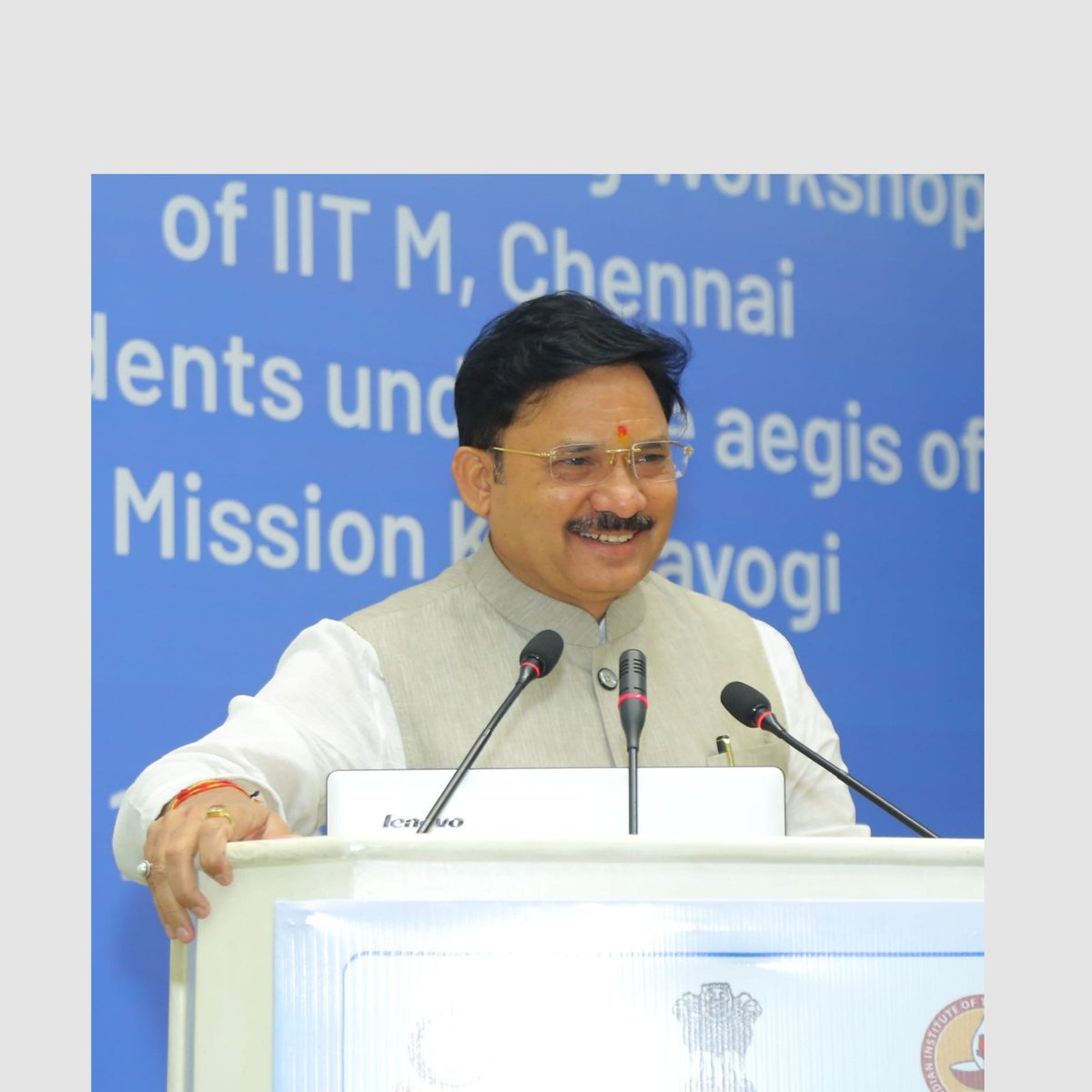 devusinh's tweet photo. Democracy is an article of faith for India and under current regime, Democracy has deepened its roots in India.

Spoke to the group of @iitmadras students who, under a program of NICF, are being exposed to Indian Democracy and its Institutions. https://t.co/0b3cinMejs